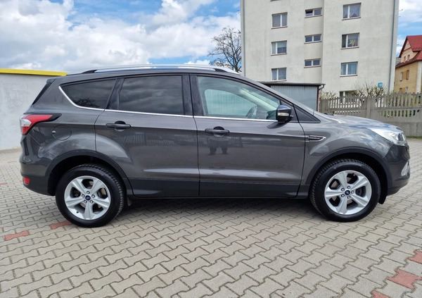 Ford Kuga cena 64900 przebieg: 103500, rok produkcji 2018 z Suchedniów małe 352